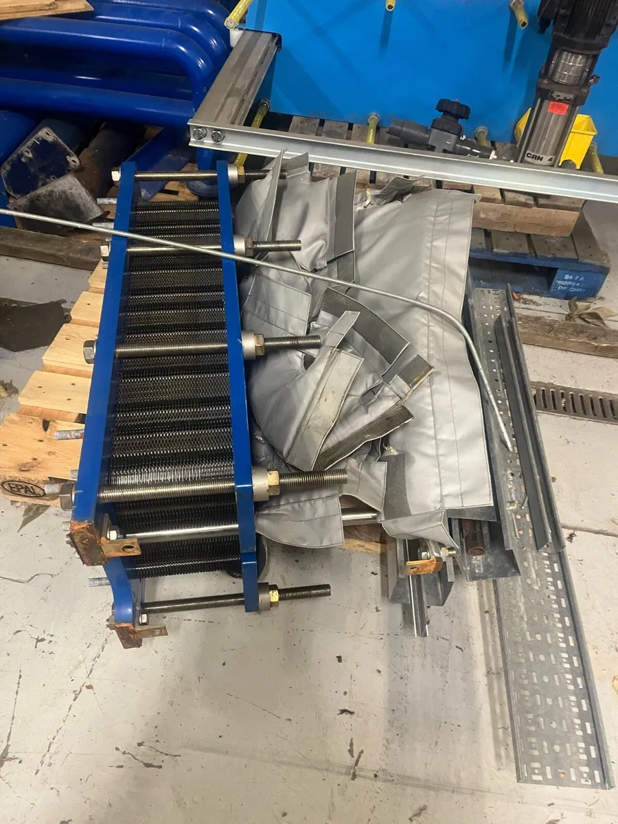 Heat exchanger and filters - Image 3