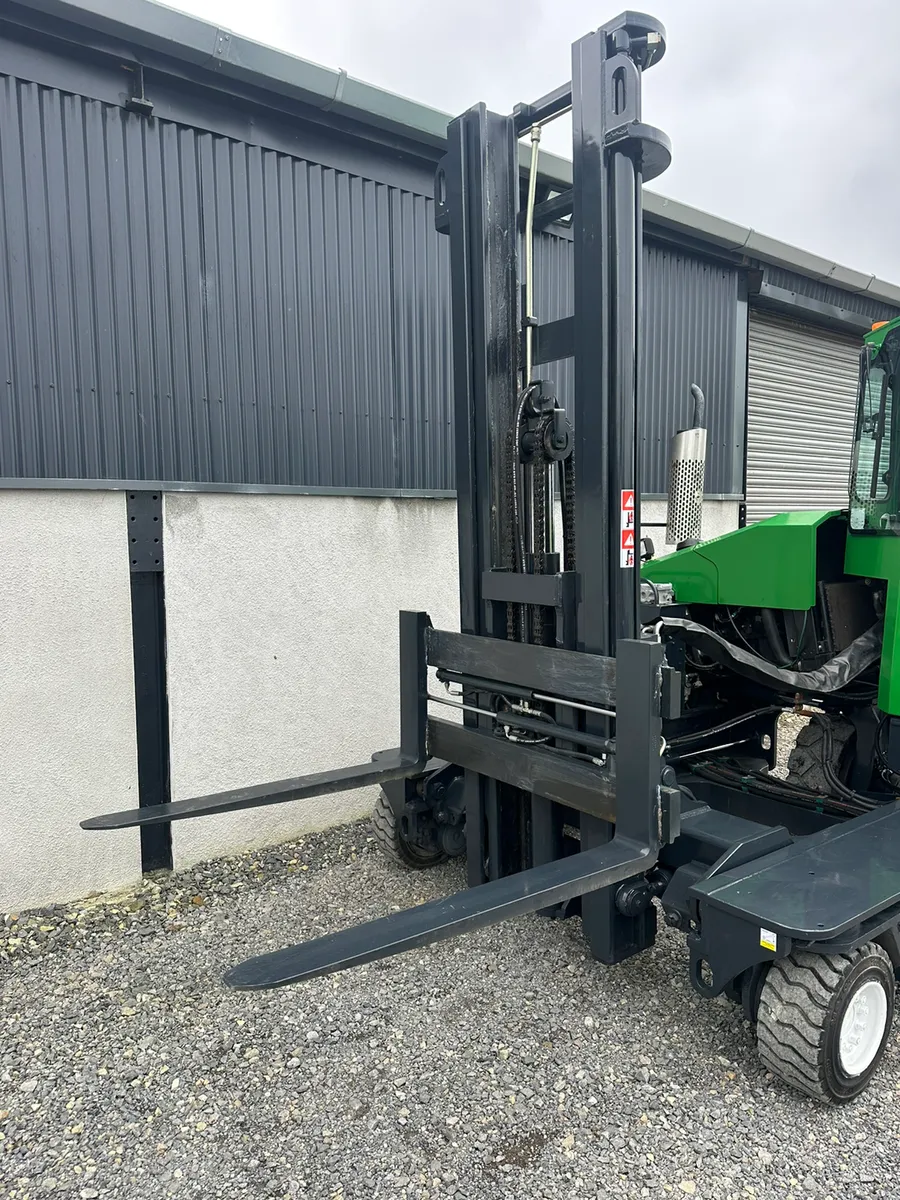 Combilift C4000 Forklift - Image 2