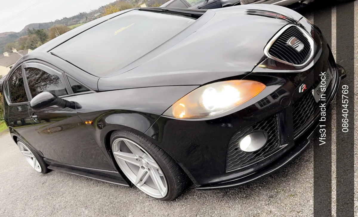 Veemann vfs31 9.0” concave all round 5x112 silver - Image 1