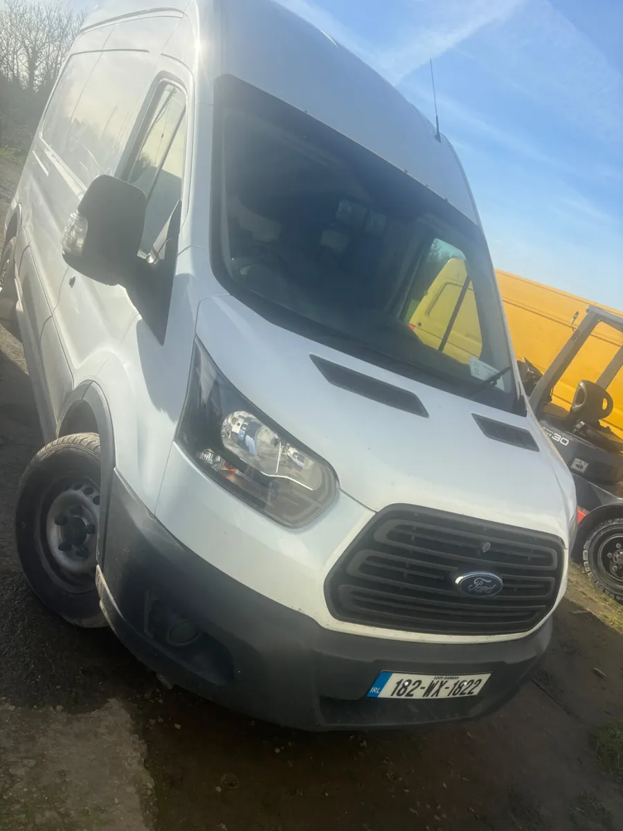 2018 Ford transit with side window - Image 2