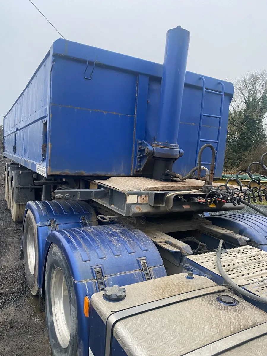 Tipping trailer - Image 2