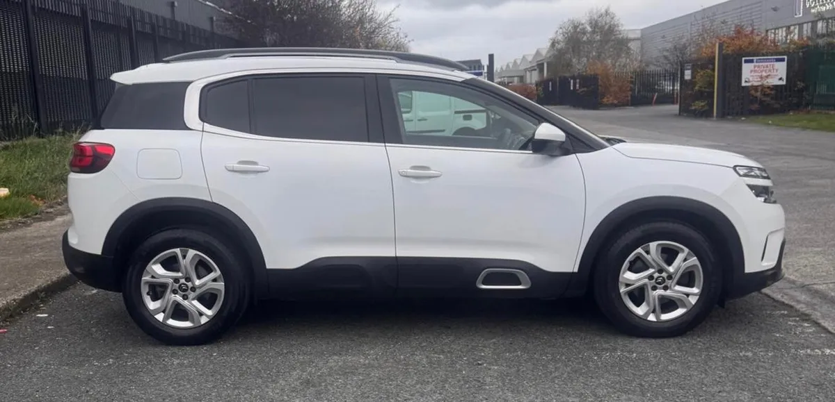 2021 Citroen C5 Aircross Commercial - Image 3