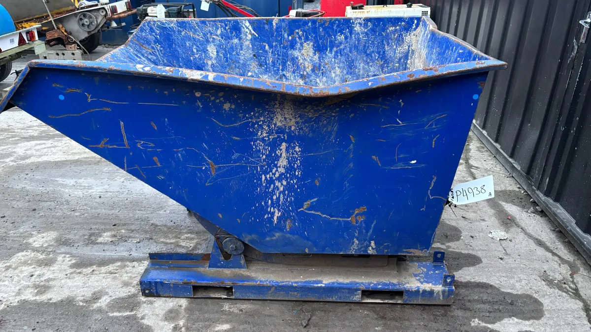 Tipping Skip - Image 4