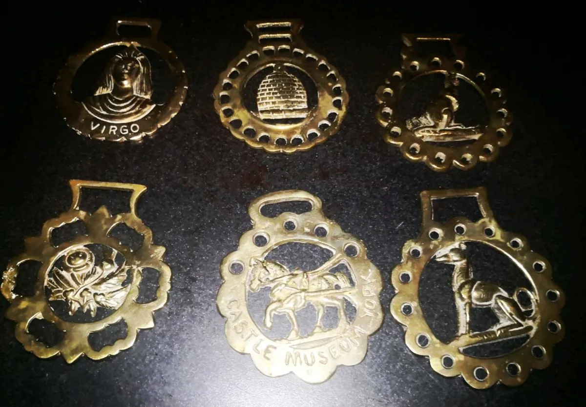 6 solid brass horse decor