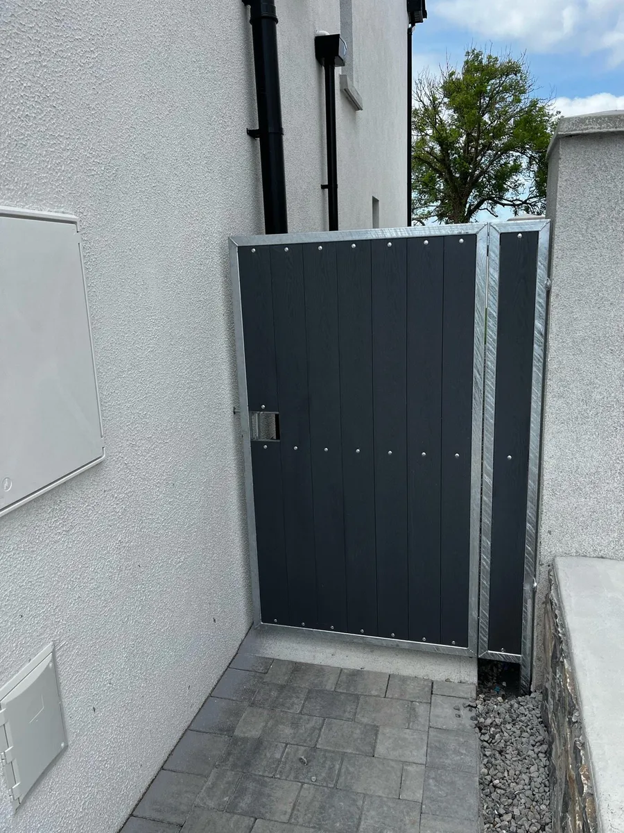 Composite side entrance gates - Image 4