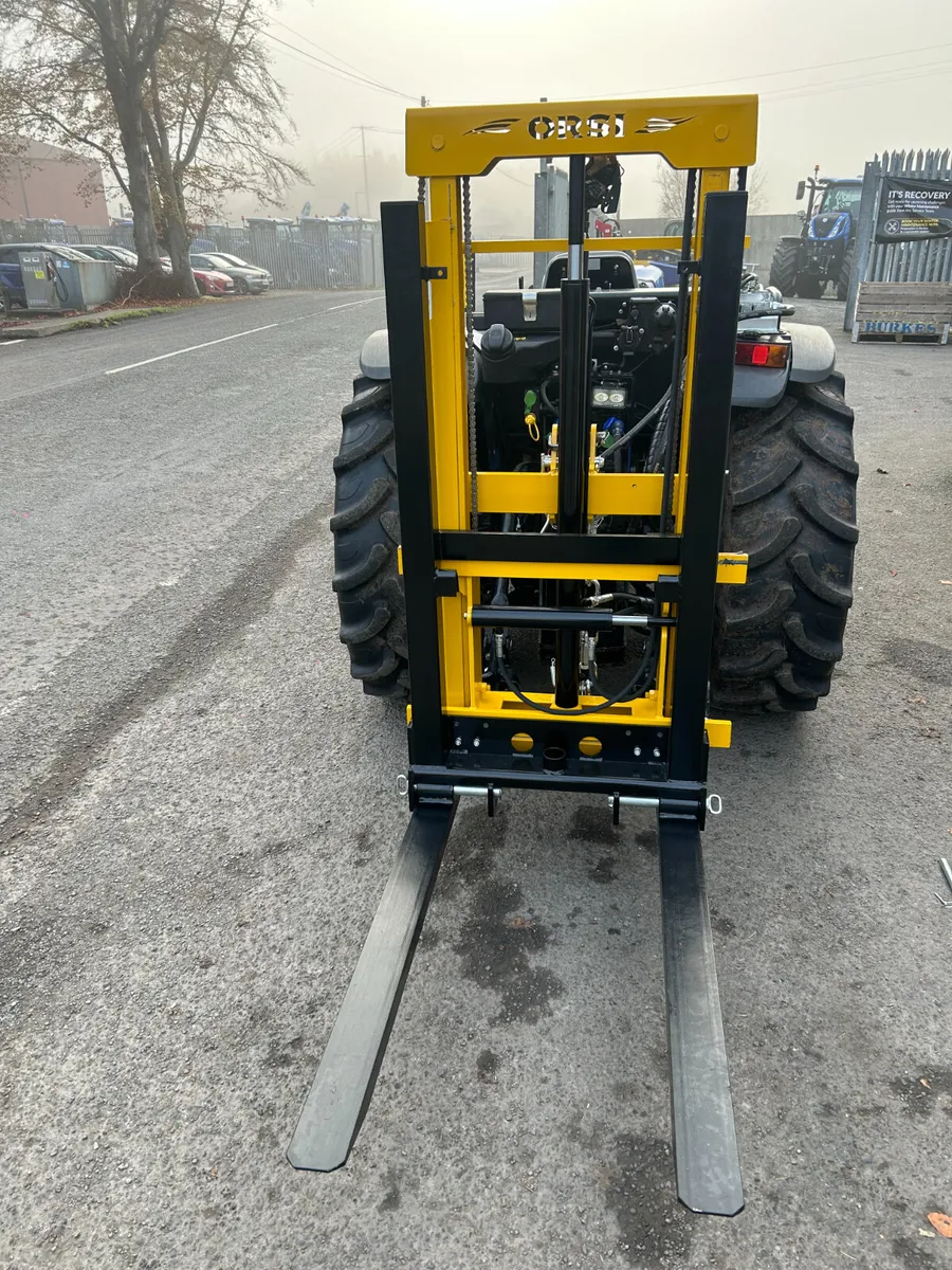 TRACTOR FORKLIFT MAST - Image 2