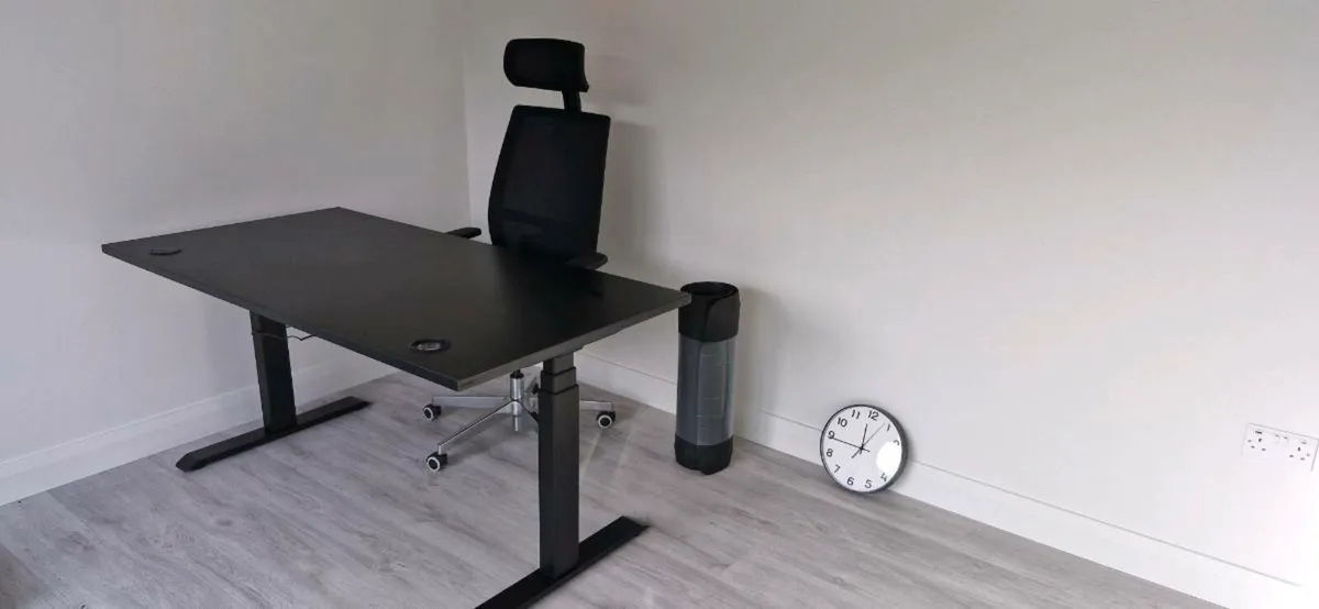 Sit stand desks ☆☆New☆☆ - Image 1