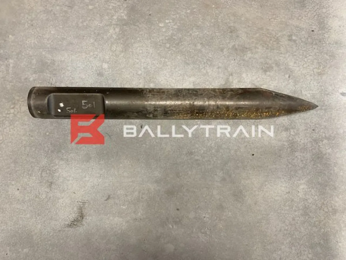 Montabert 501 Chisel - Image 1