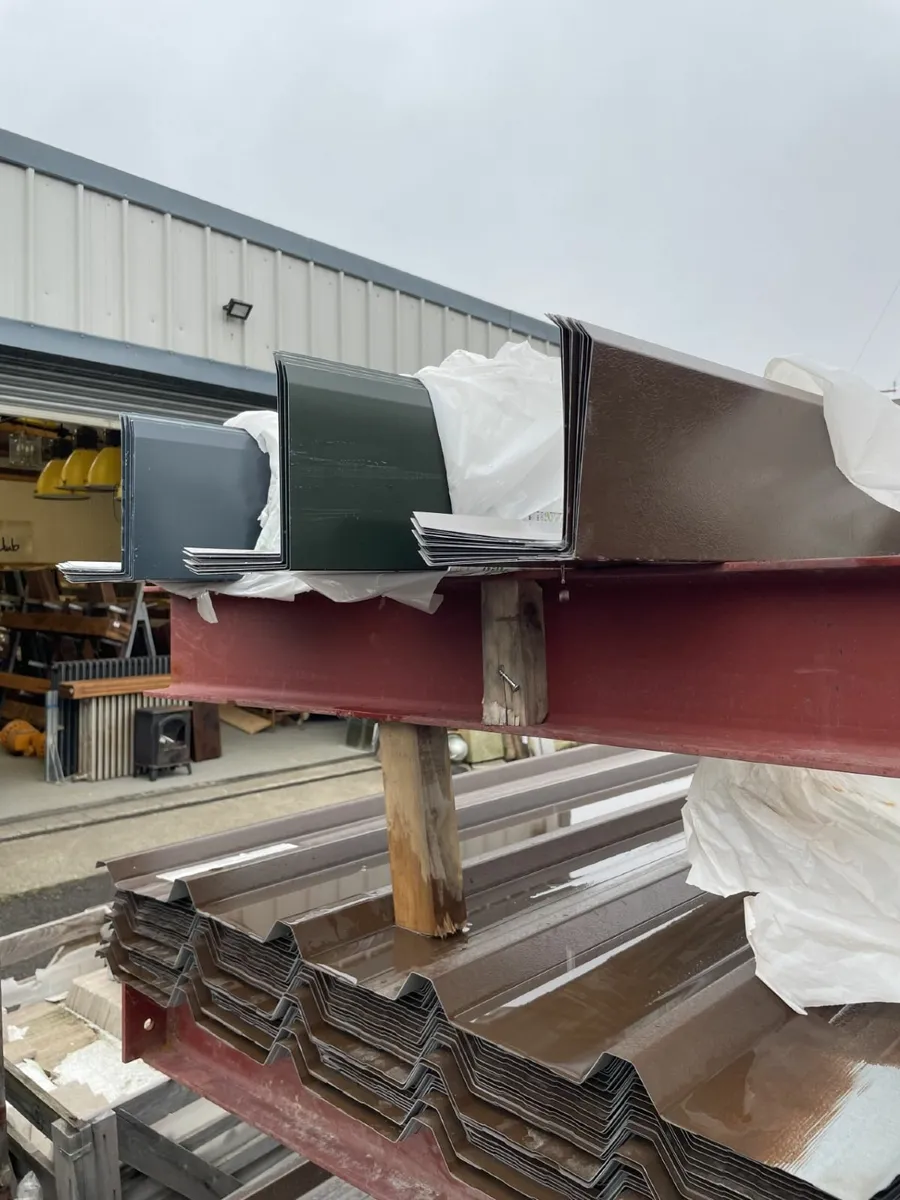 Roof Flashing 3 Meters - Image 1