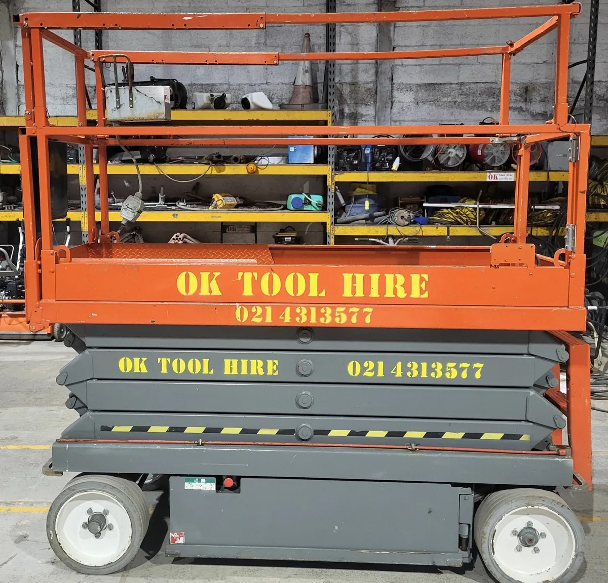 Electric Scissors Lifts & Hoists - Image 4