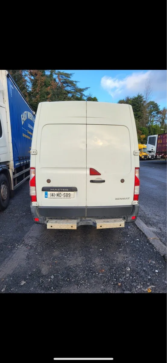 2014 Renault  master rwd for breaking - Image 2