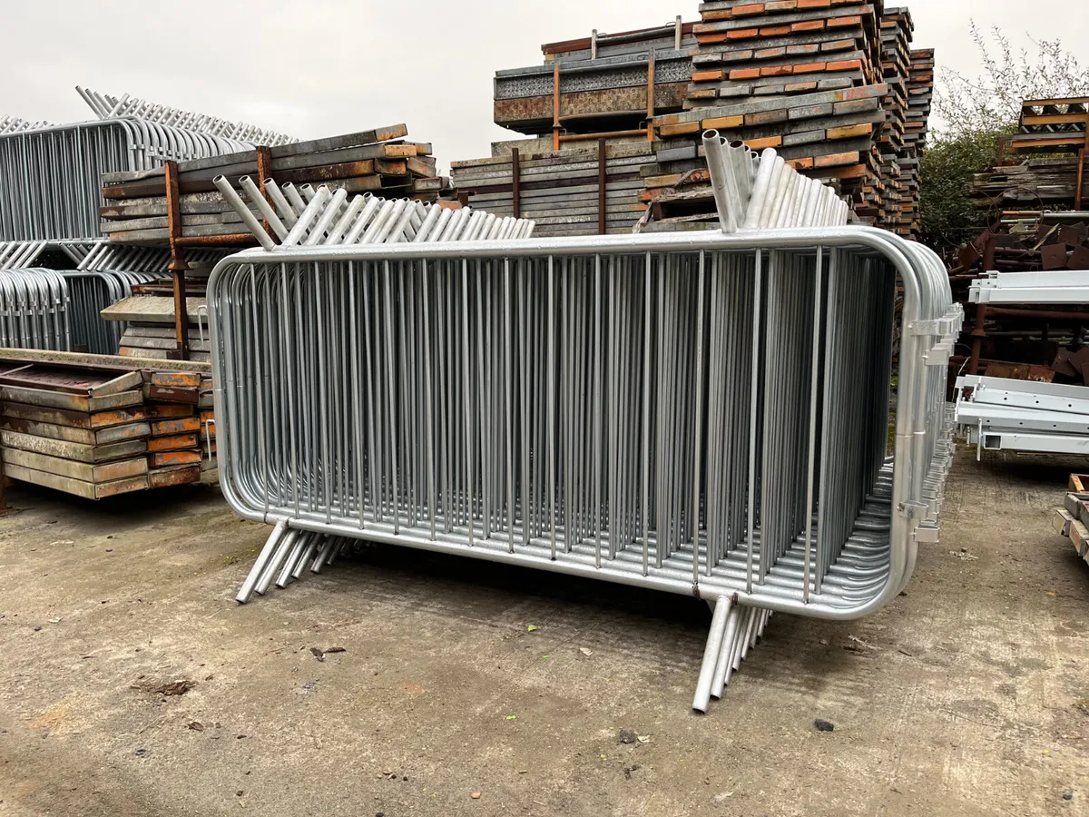 Crowd Control Barrier - Image 1