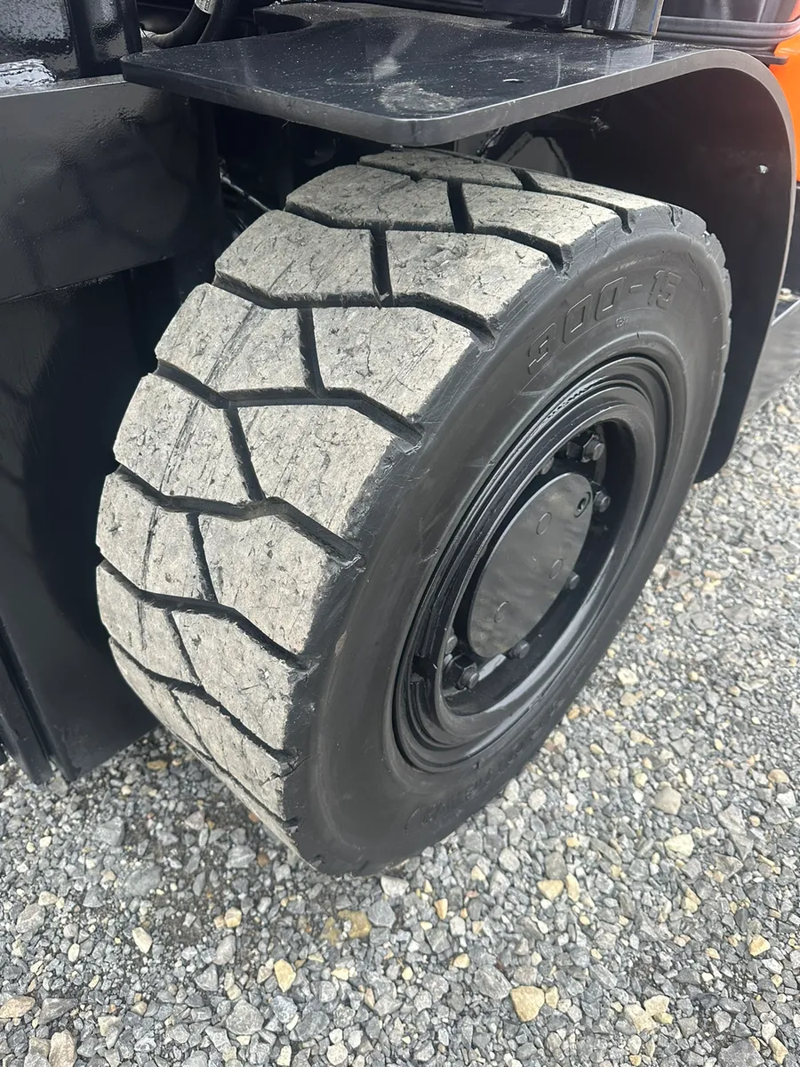 Doosan D55C-5 Container Spec Forklift - Image 4