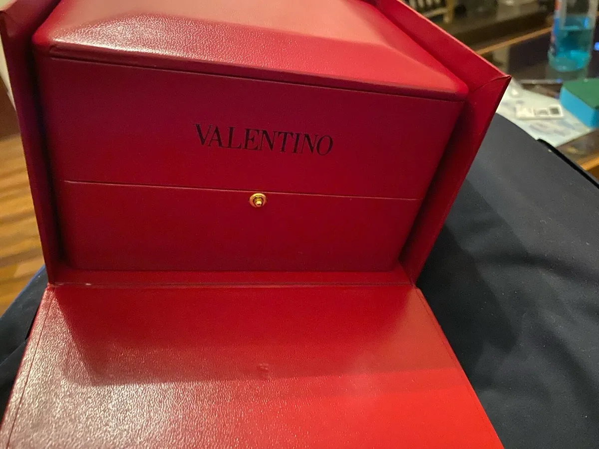 Valentino watch Brand new - Image 3