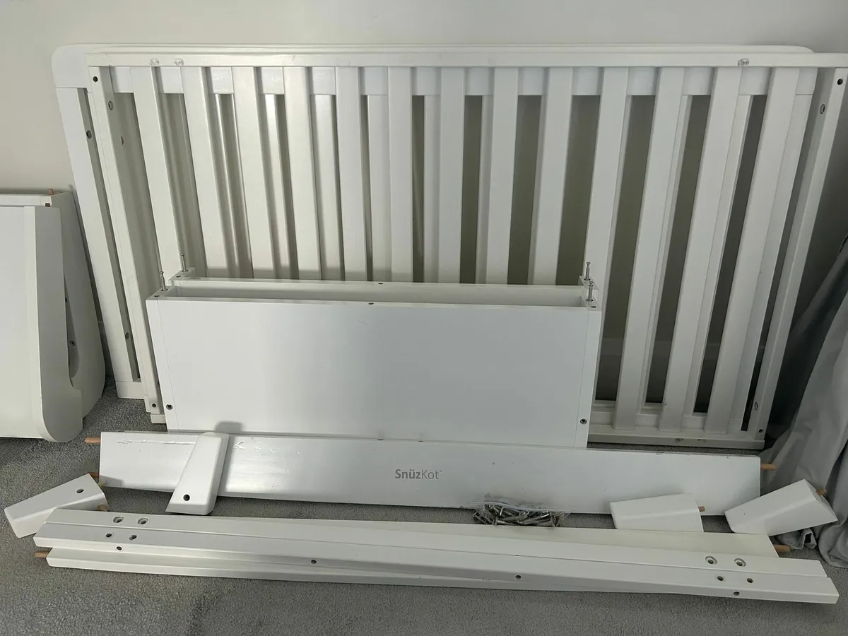 Snuz cot - Image 3