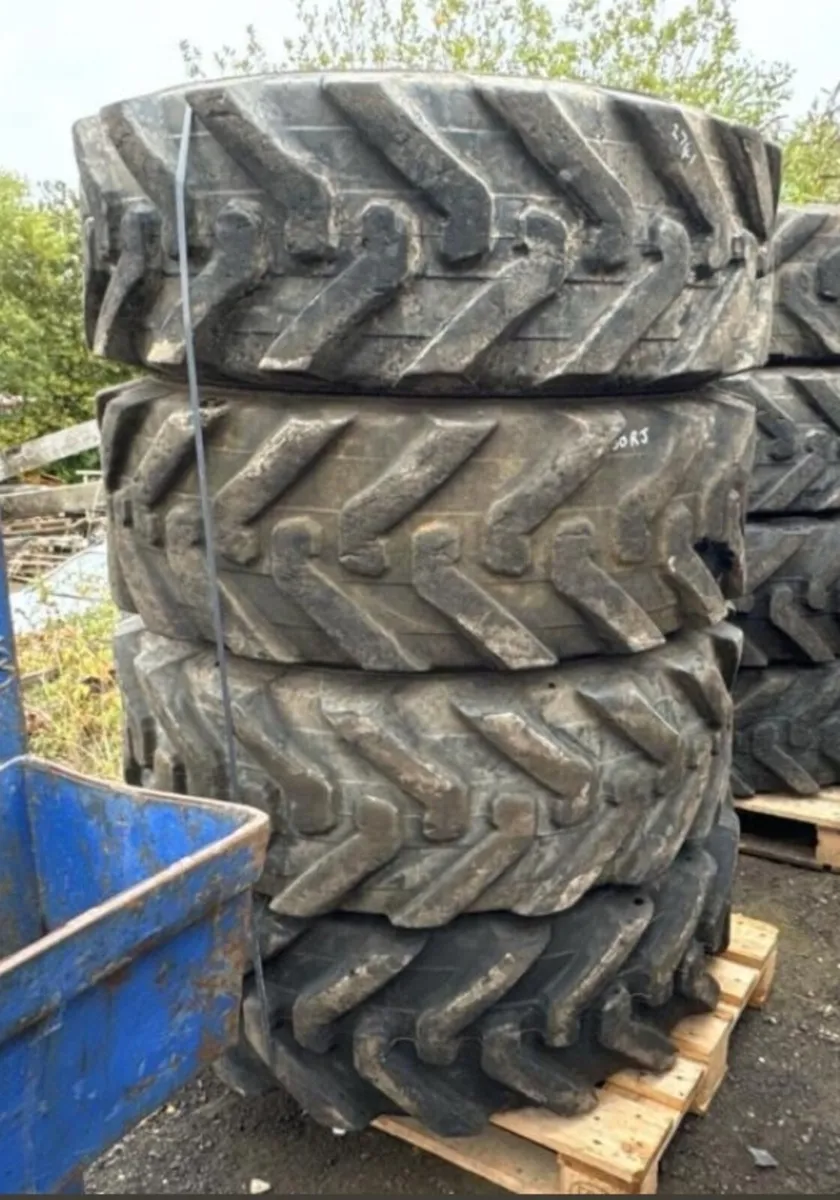 4  JCB teleporter loadall TYRES (15.5 80 24) - Image 1