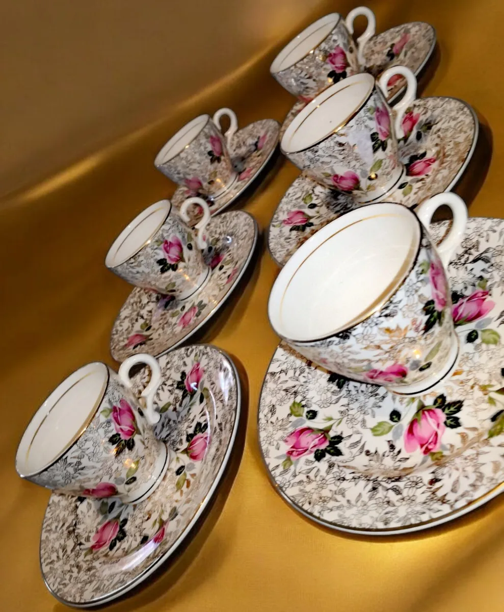 Stunning Crown ford 22k Gold set - Image 1