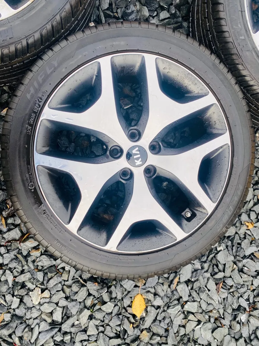 Great Condition 5x114.3 Kia 19inch - Image 2