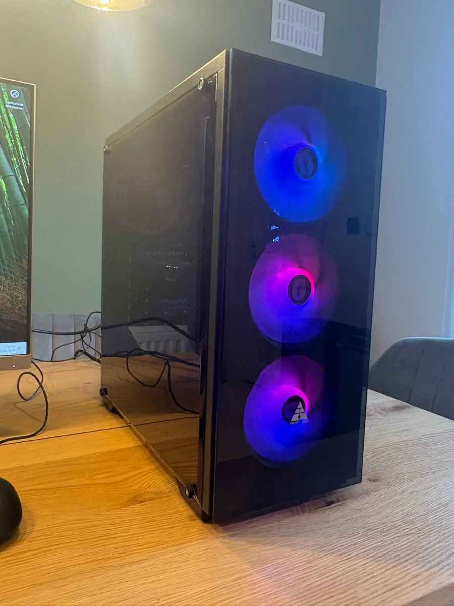 Gaming PC, GTX 1070, i5 7th Gen, 16GB RAM - Image 1