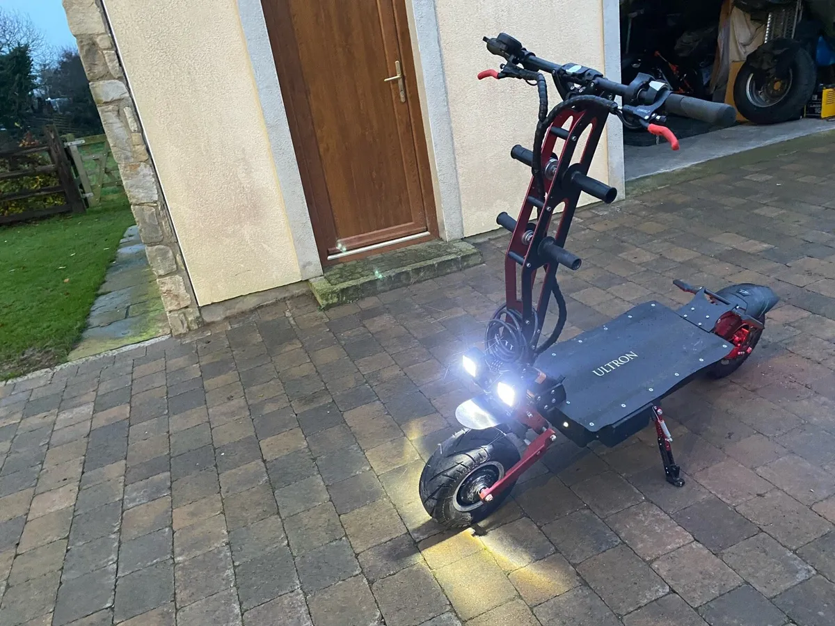 ULTRON Electric scooter - Image 3