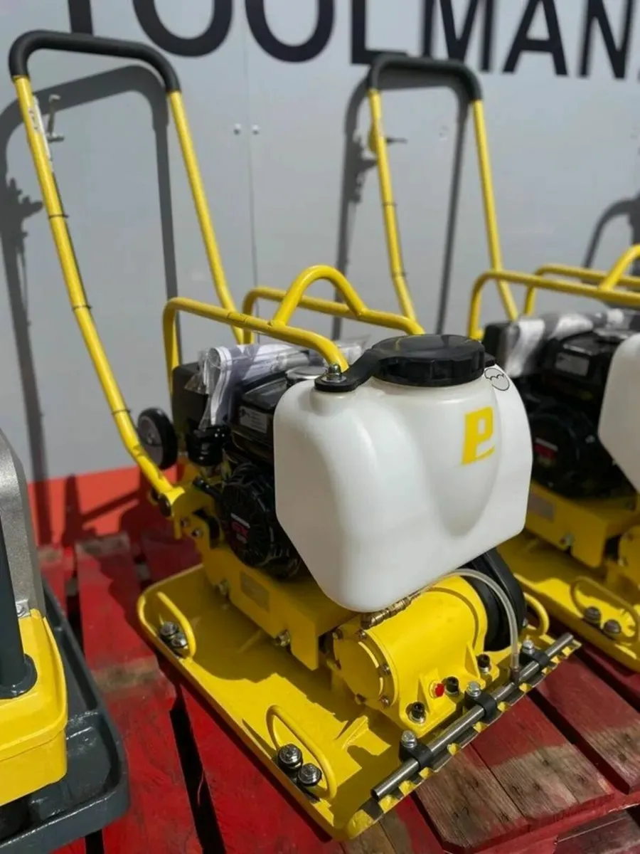 Belle Wacker Plates - Image 4