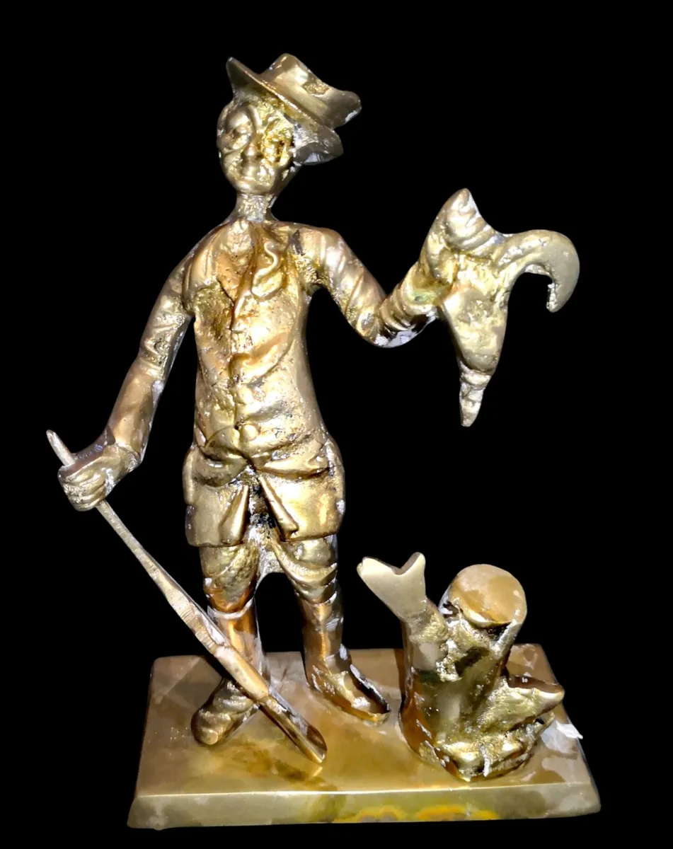 Very heavy bronze brass statue of a hunter