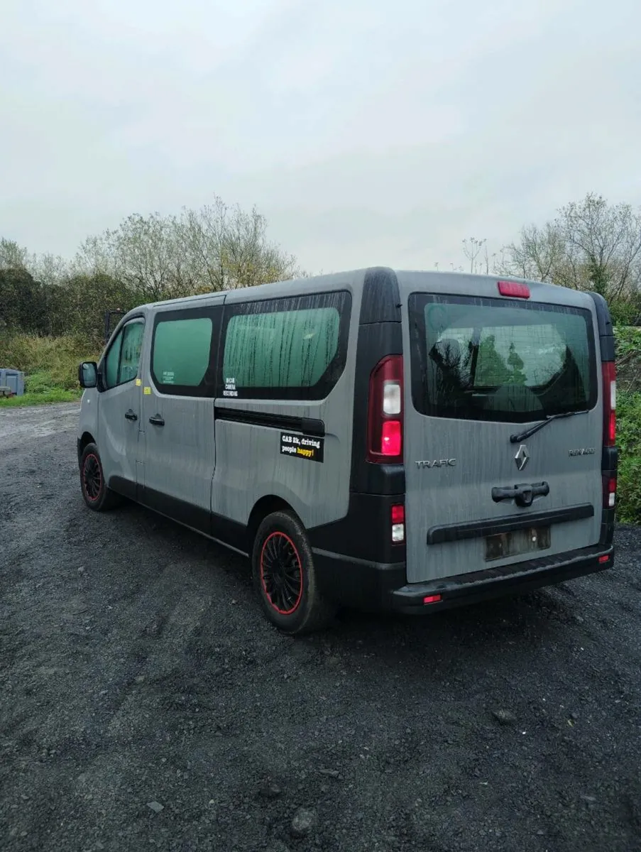 Breaking Renault trafic 2016 diesel - Image 2