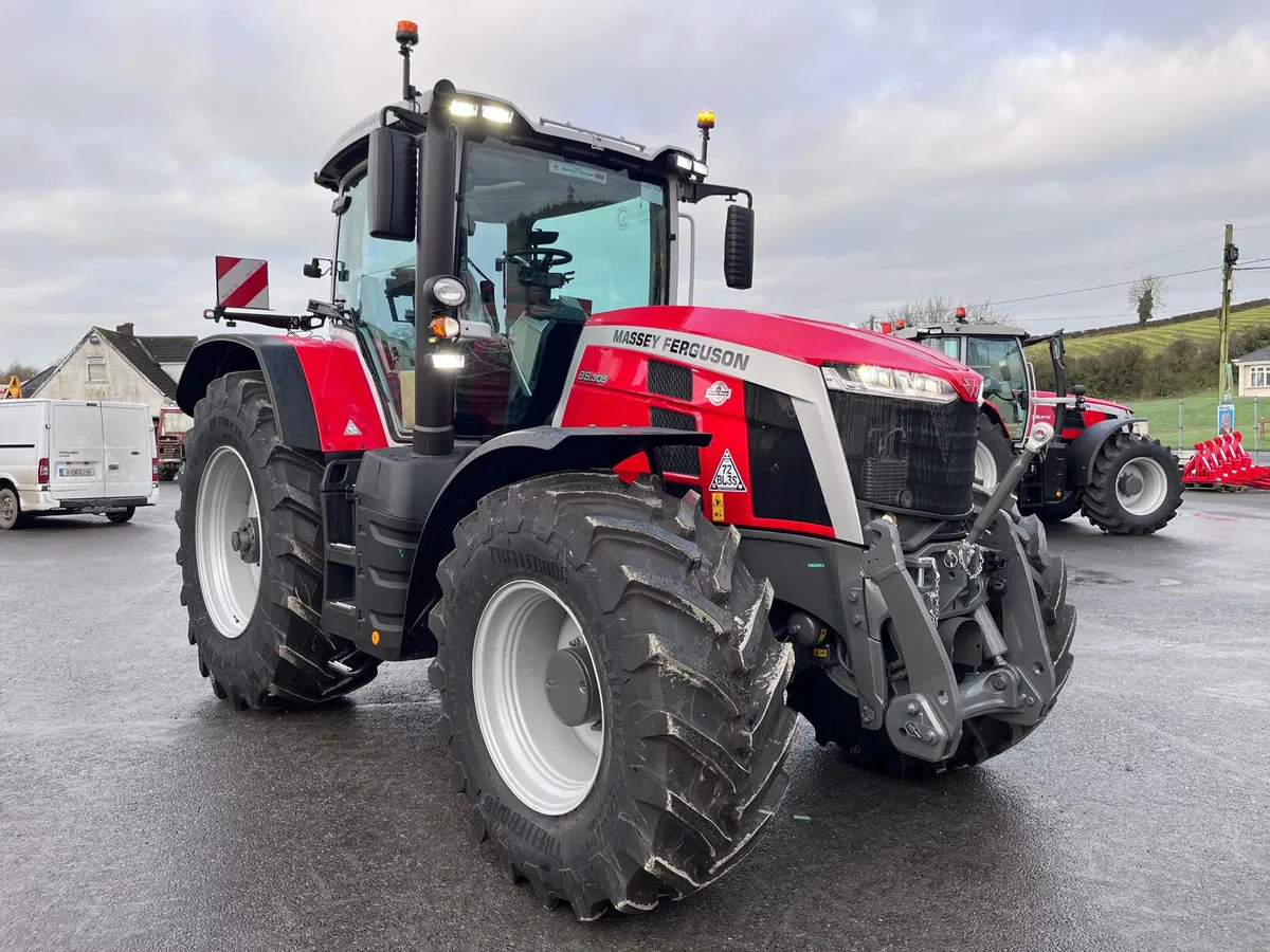 Massey Ferguson 8S.305 🔴BEAST🔴 - Image 4