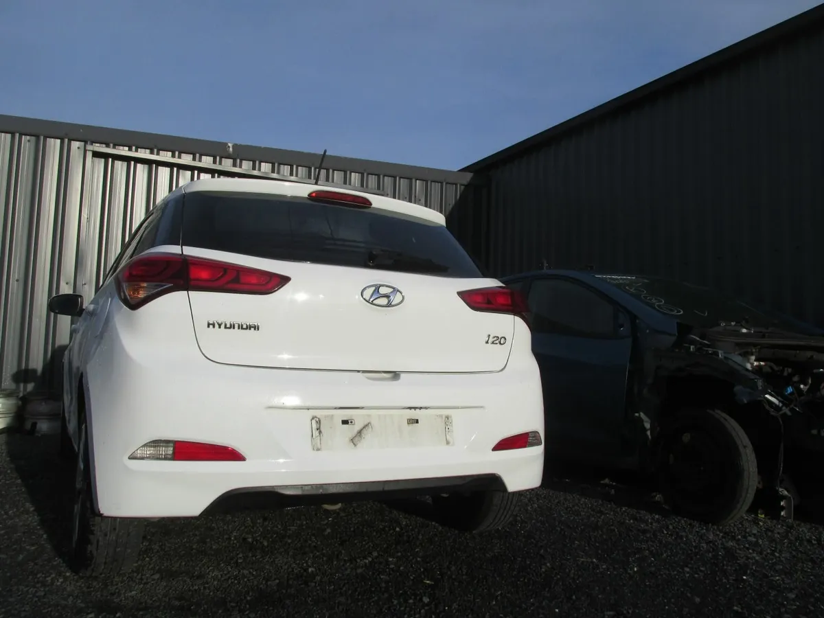 hyundai i20's breaking choice of three for parts - Image 3