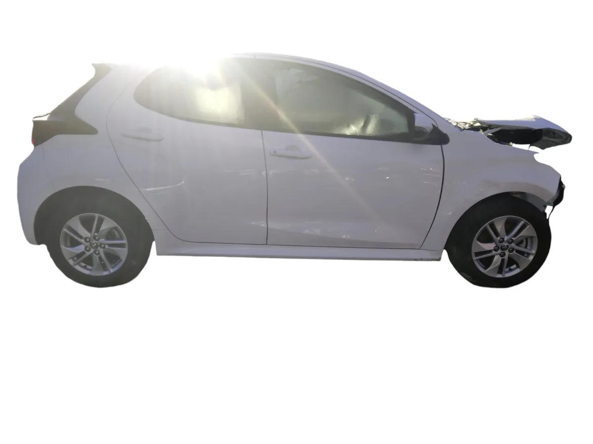 2024 TOYOTA YARIS HYBRID Breaking/Dismantling - Image 2