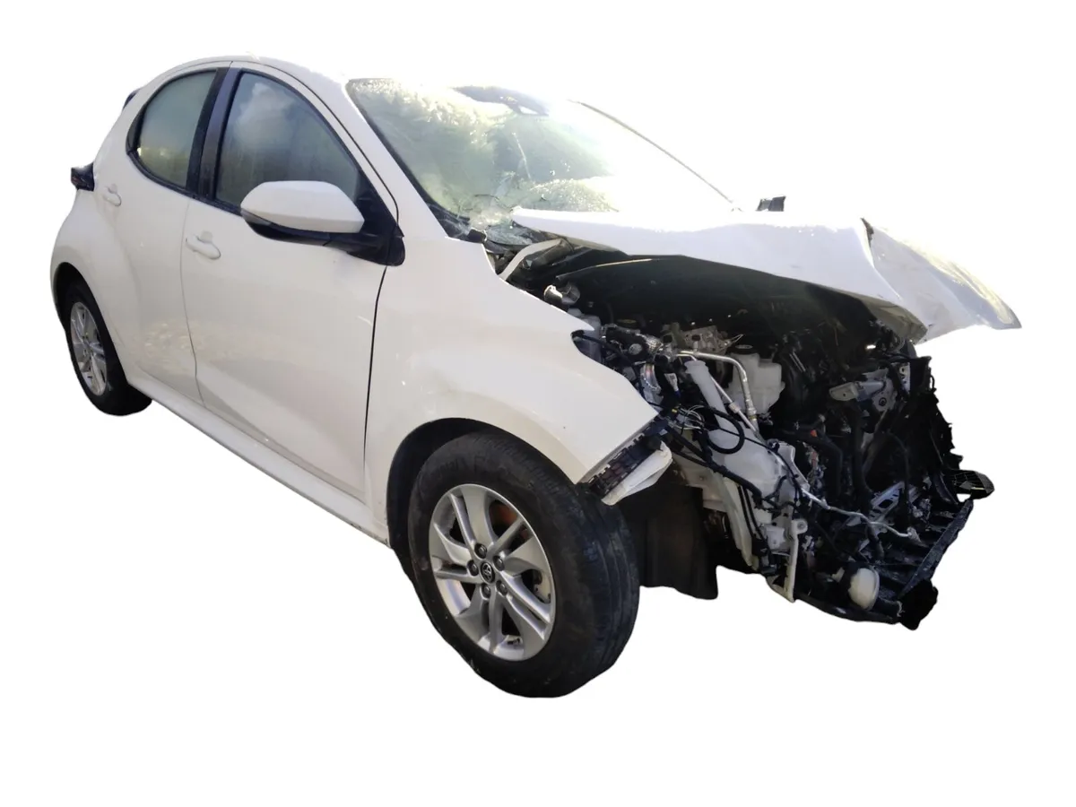 2024 TOYOTA YARIS HYBRID Breaking/Dismantling - Image 1