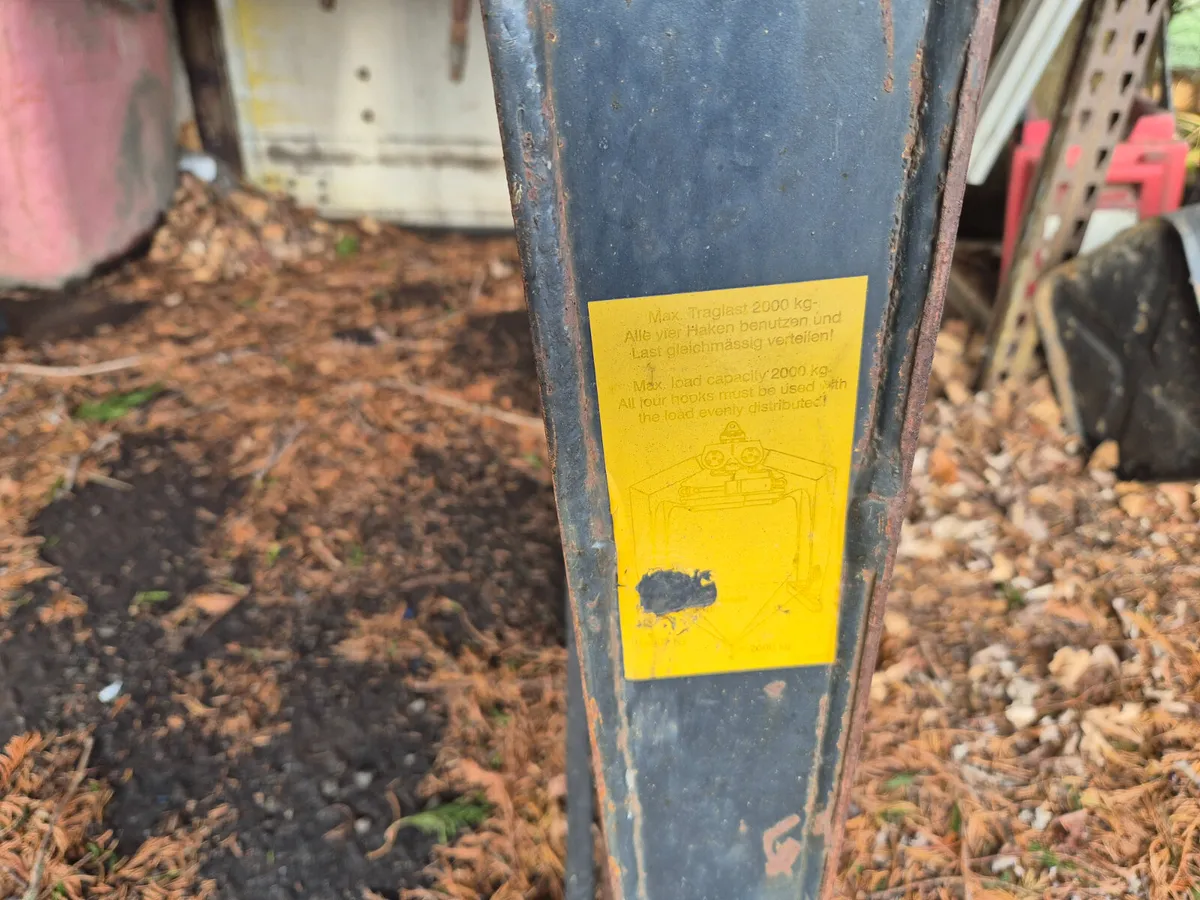 BLOCK GRAB - Image 2