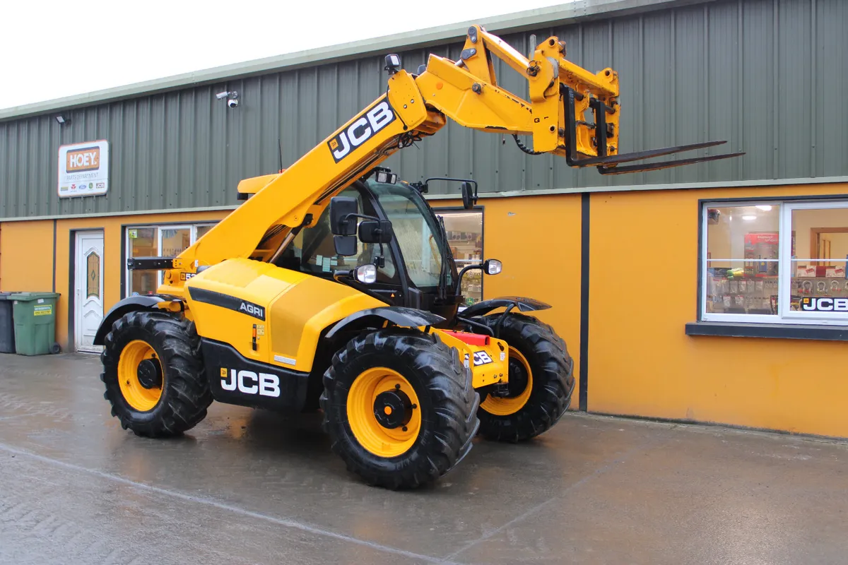2022  JCB 532-60 - Image 2