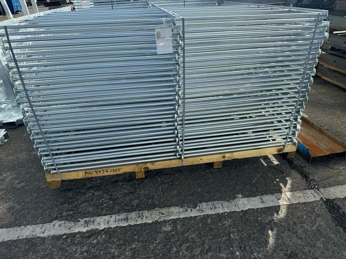 Estate fencing - Image 1