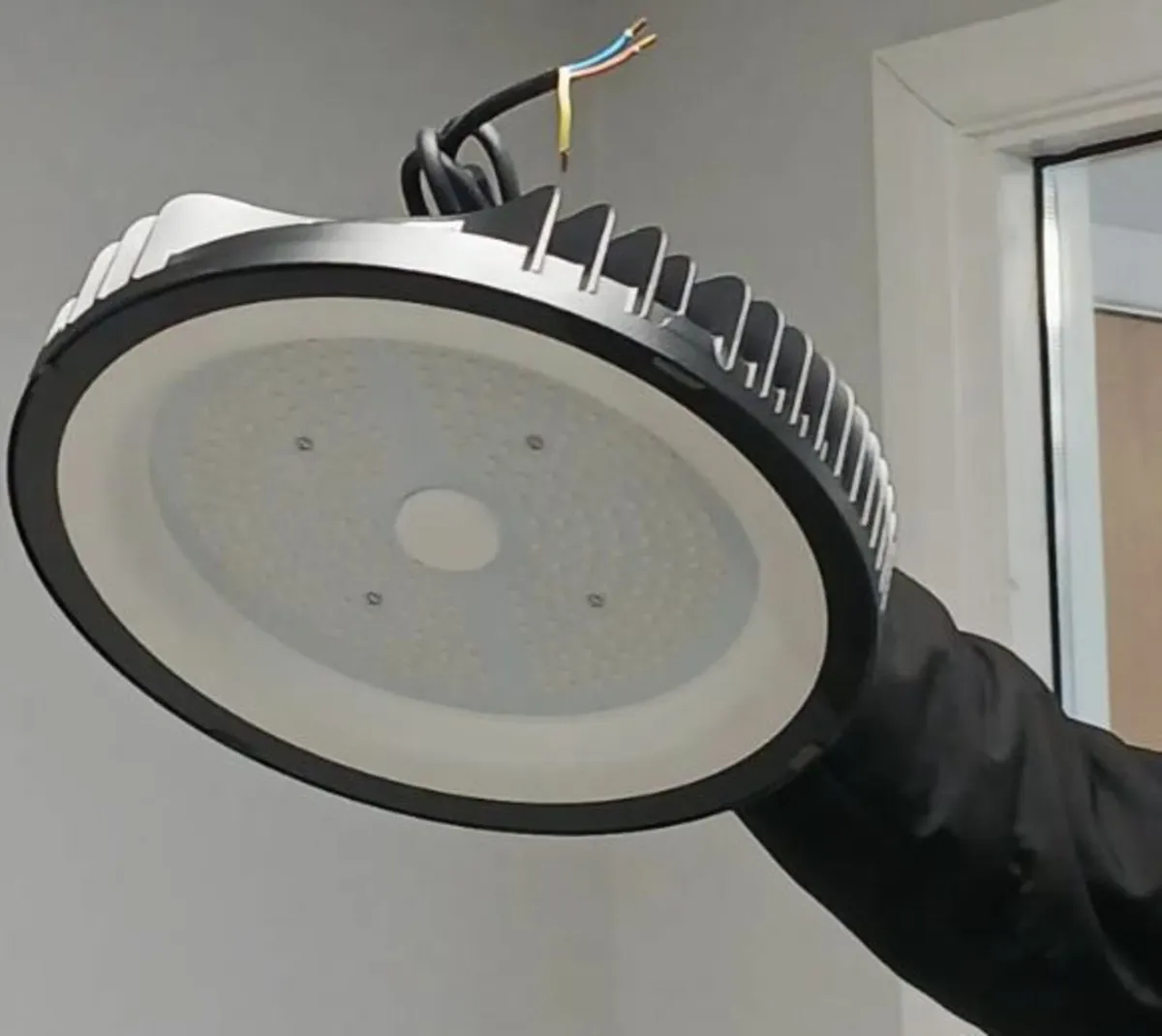 LED Switchable Wattage High Bay 220V - Image 1