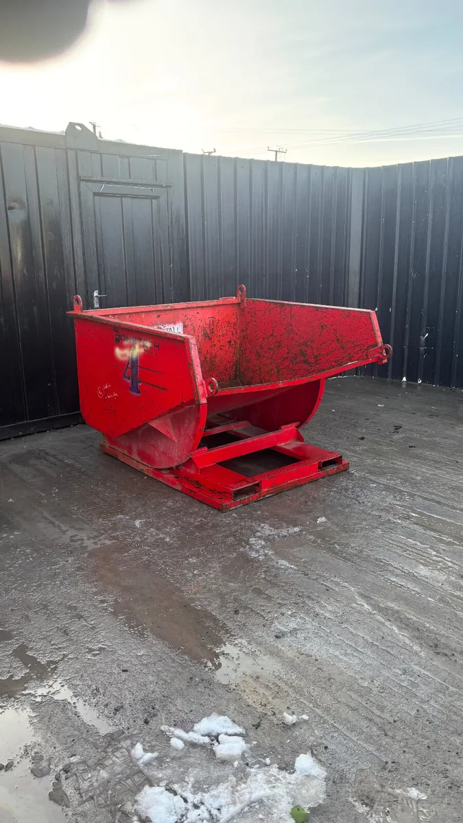 Tipping Skip - Image 1