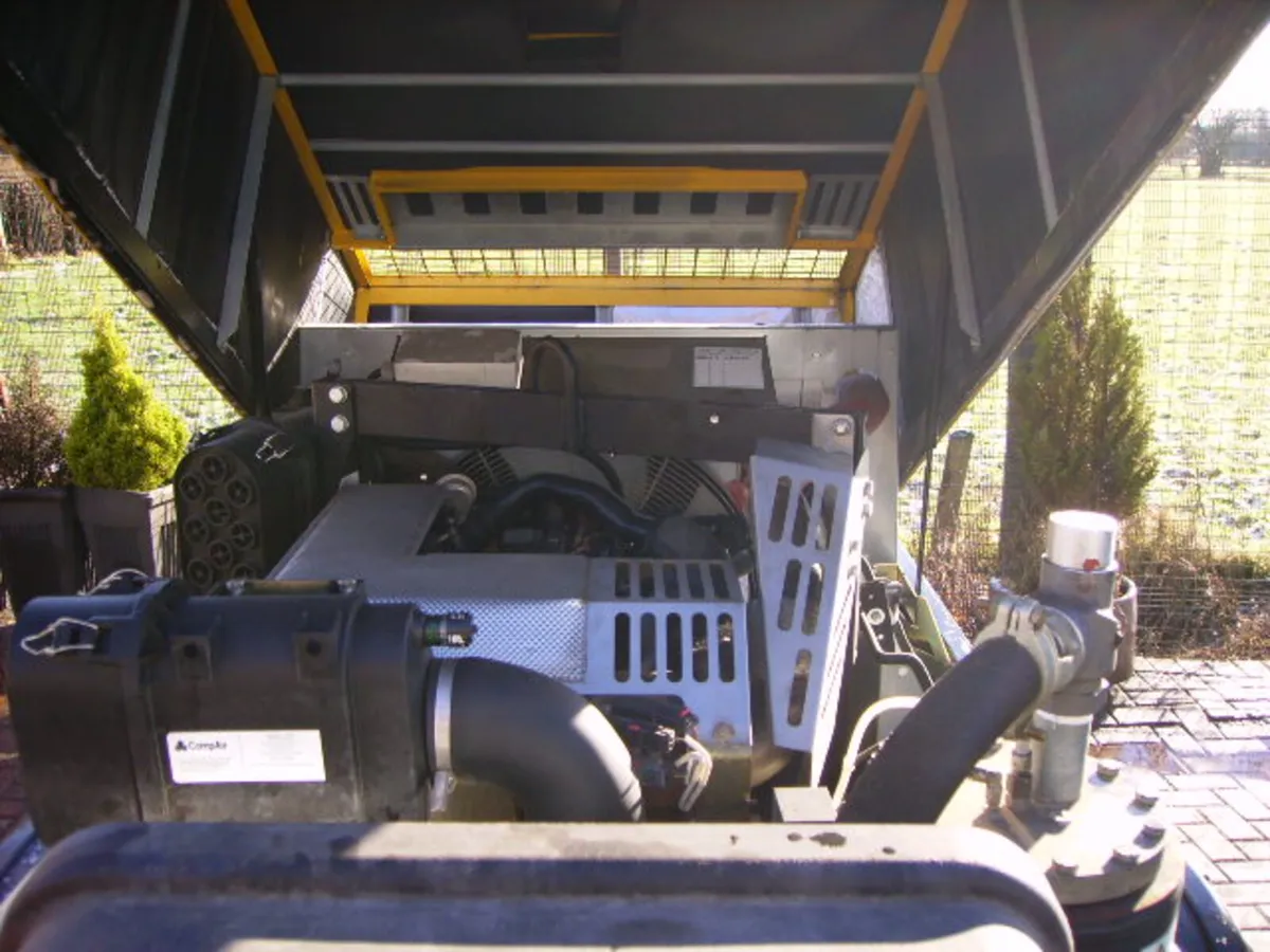 ROAD TOW COMPRESSOR COMPAIR  C76 DLT0705 - Image 4