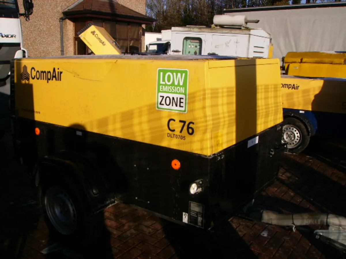 ROAD TOW COMPRESSOR COMPAIR  C76 DLT0705 - Image 1
