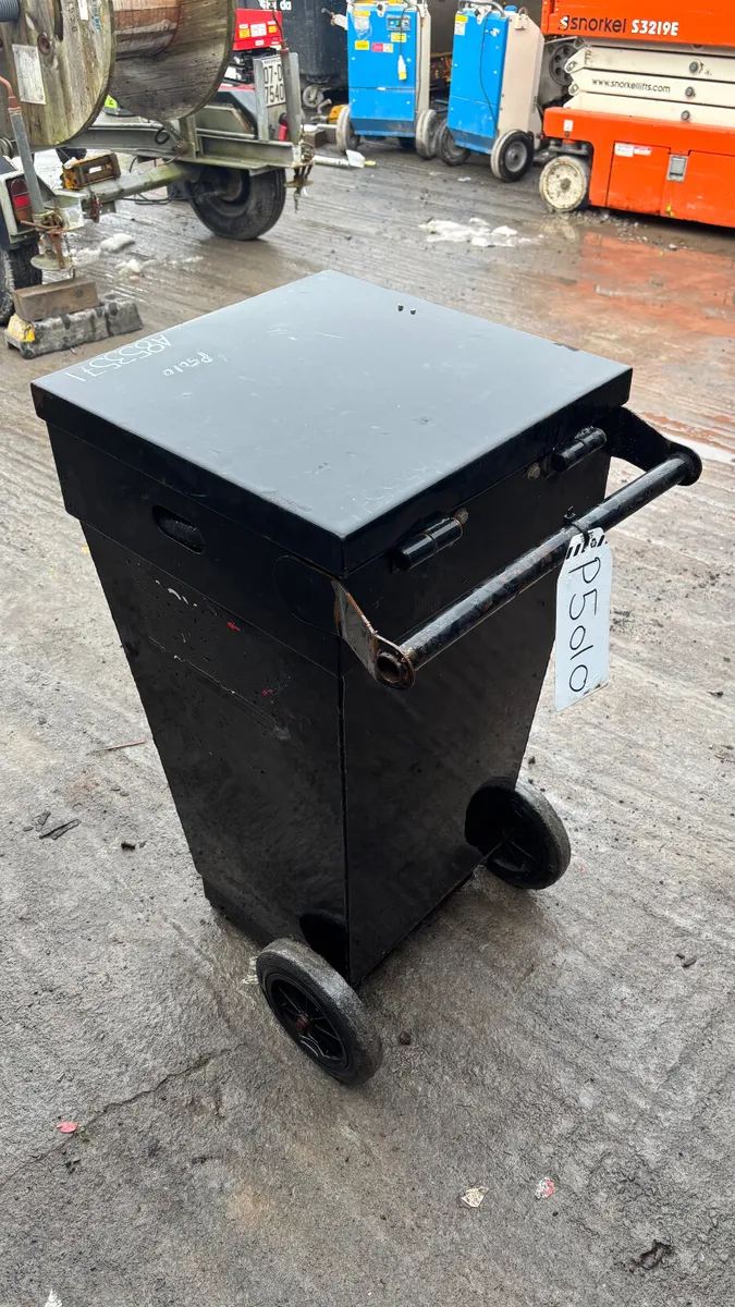 105L Portable Fuel Tank - Image 4