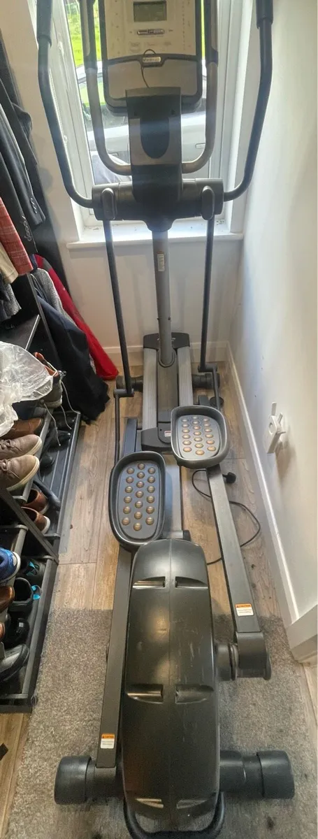 Nordic Track Elliptical Cross Trainer - Image 4