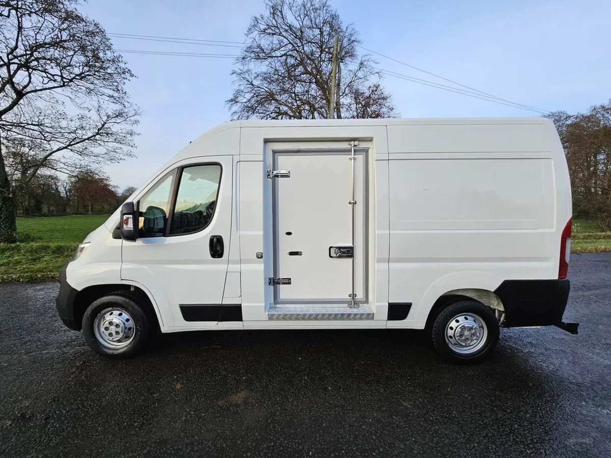 Citroen Relay Fridge Freezer | €200 VRT - Image 2