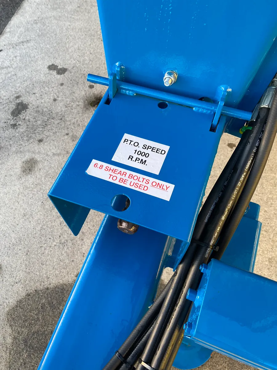 Bunning 6 Tonne Spreader in stock - Image 3