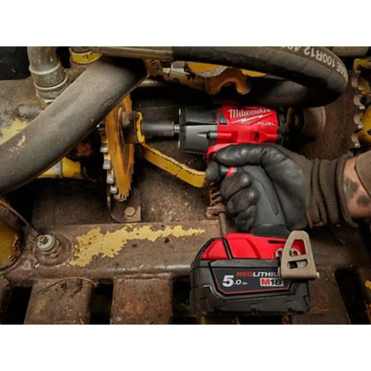 Milwaukee M18 1/2” Mid Torque Impact Gun - Image 4