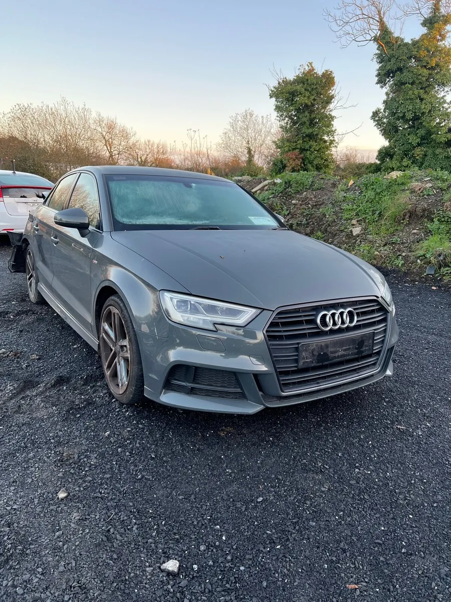 Breaking audi a3 8v s line 1.0 tfsi chz see lx7m - Image 1