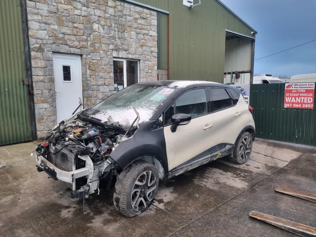 141 Renault captur 1.5 dci for dismantling