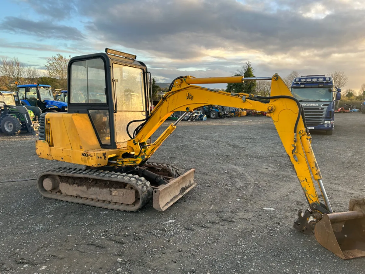 1998 JCB 803 Digger - Image 1