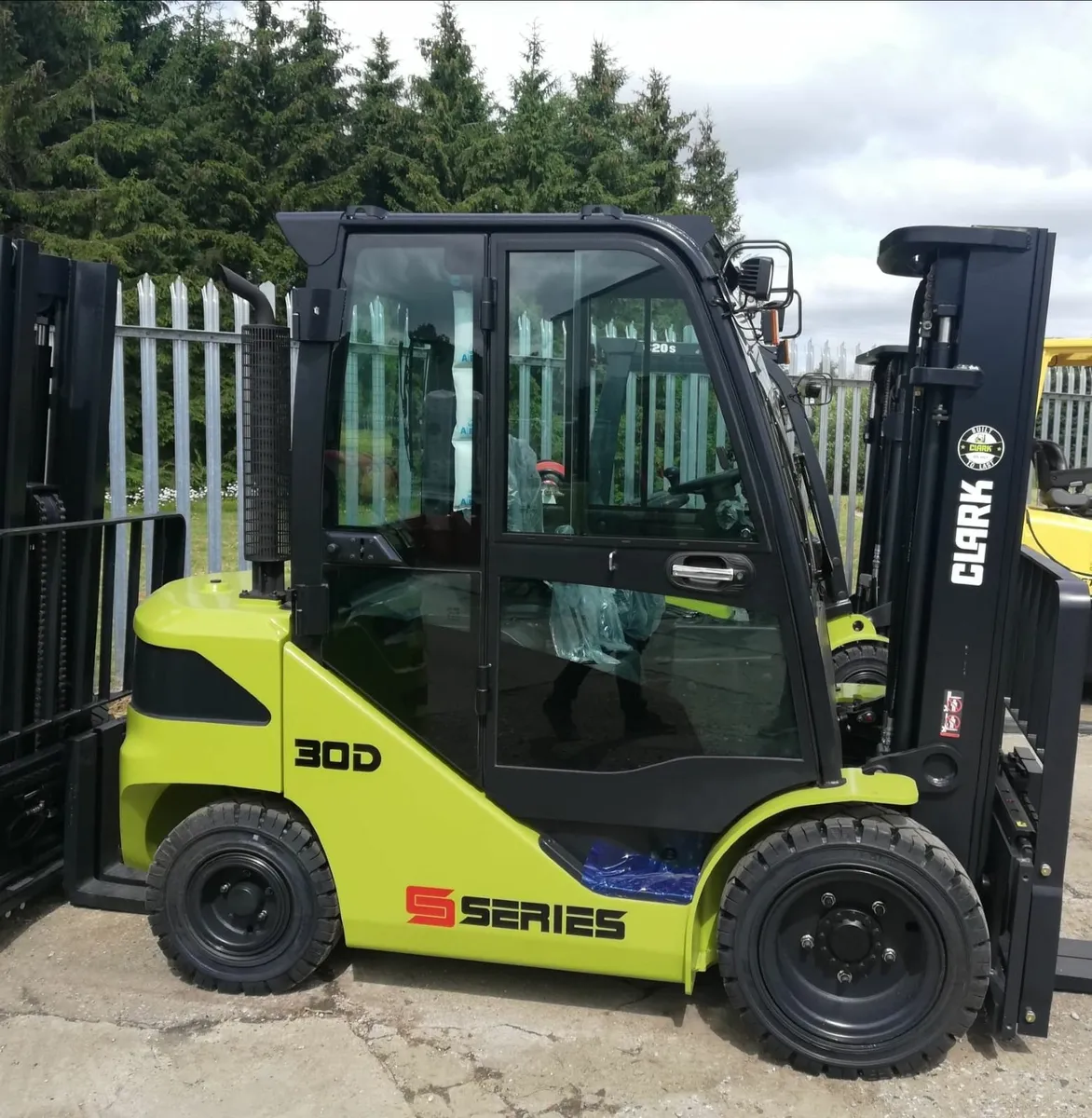Clark Forklifts - Image 3