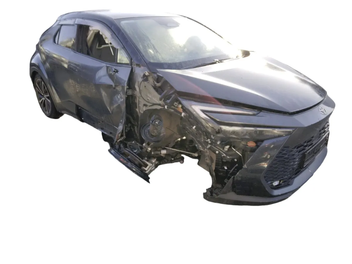 2024 TOYOTA C-HR Breaking/Dismantling - Image 1