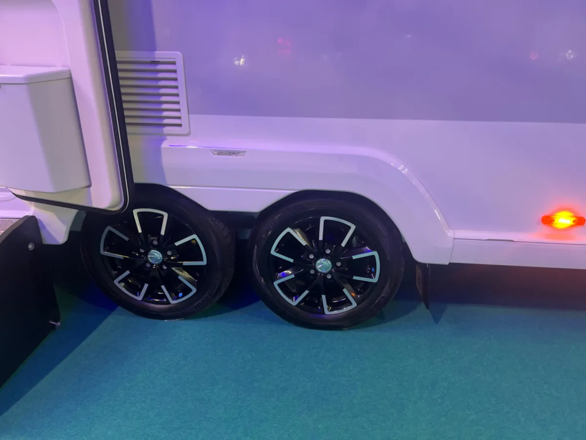 NEW 2025 SWIFT EB GRANDE 8FT 4/5 BERTH CARAVAN - Image 2