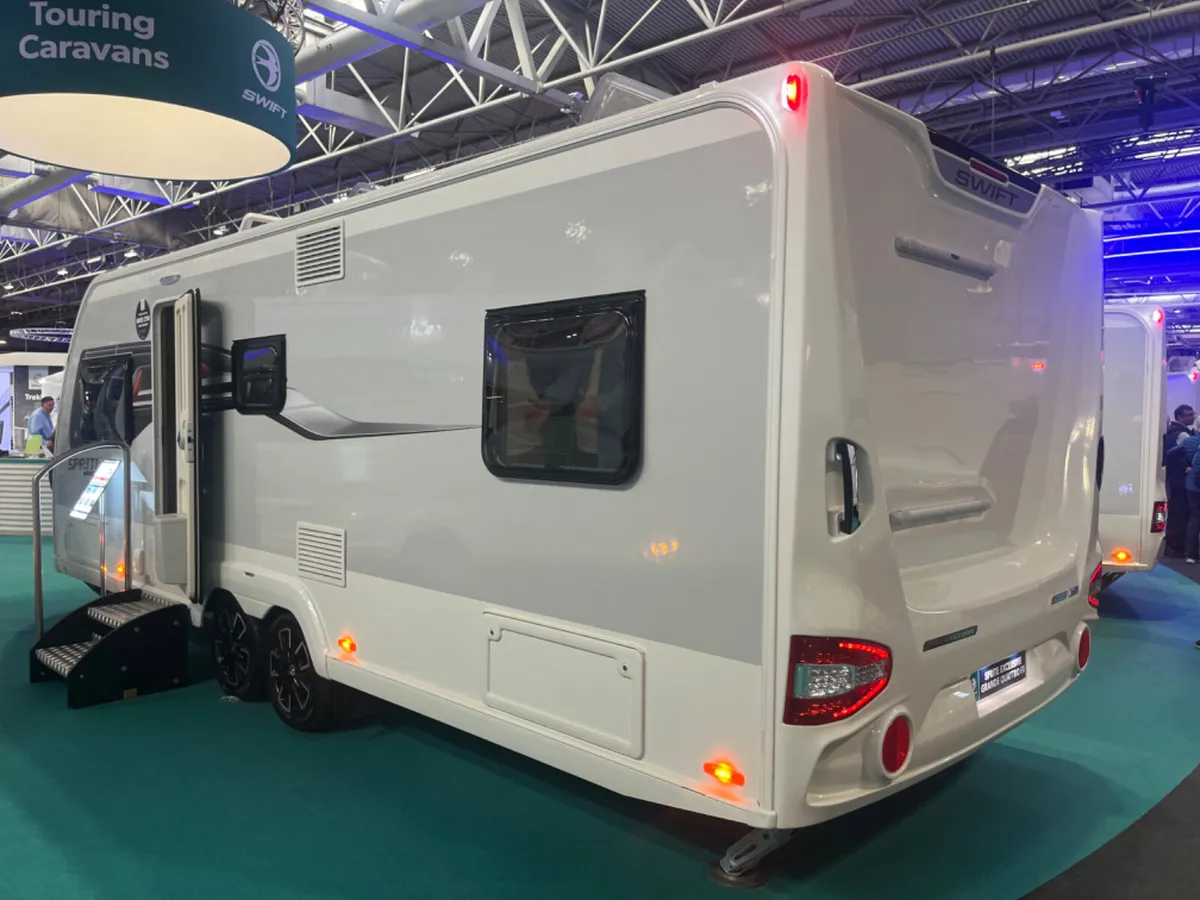 NEW 2025 SWIFT FB GRANDE 8FT 6:7 BERTH CARAVAN - Image 4